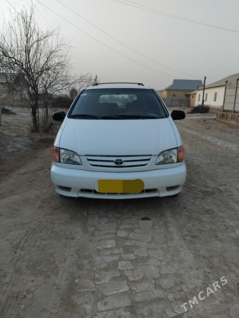 Toyota Sienna 2002 - 170 000 TMT - Сакарчага - img 1