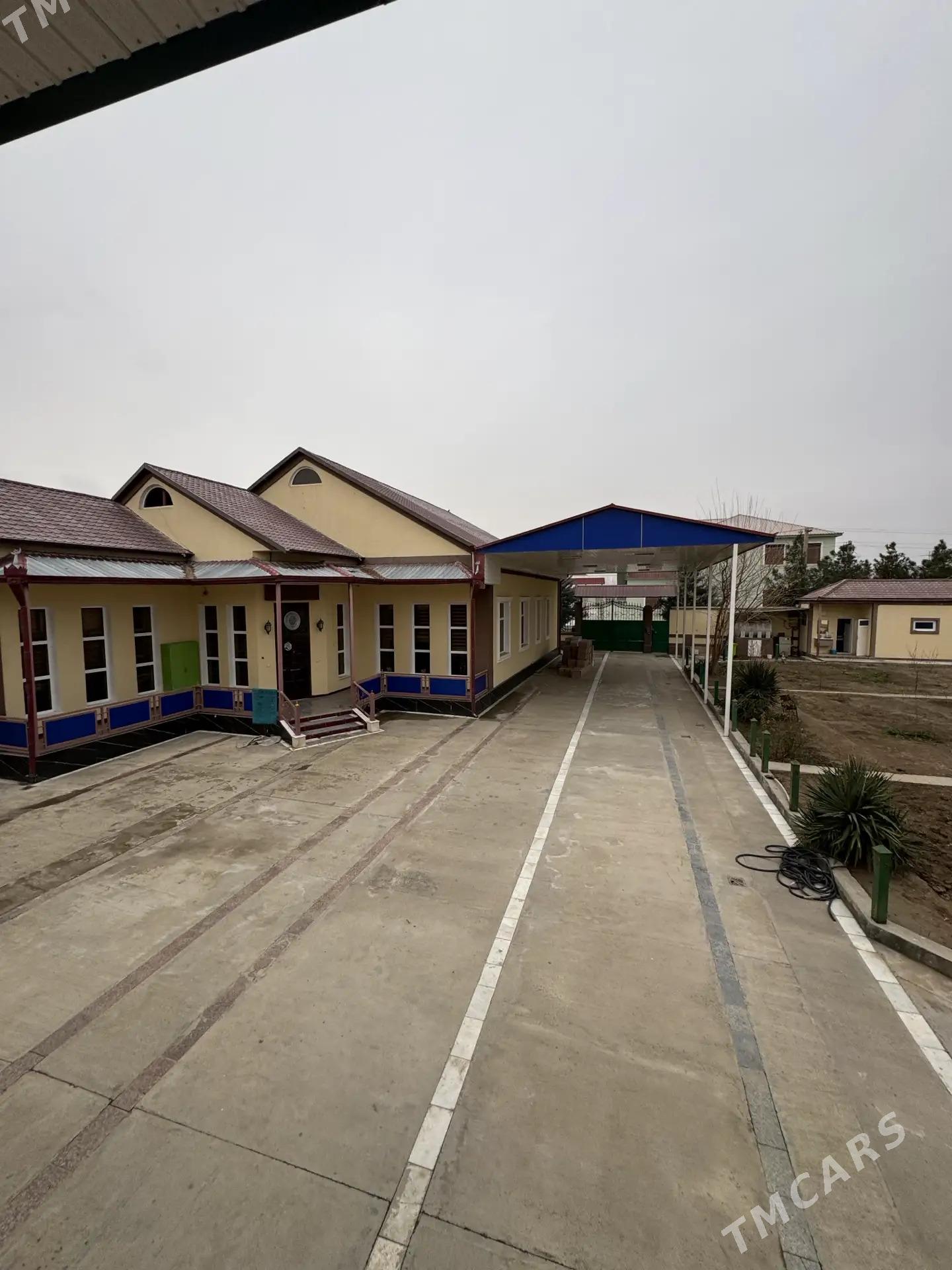 Garadamak 16 sotok 8 kom 290m² - Ашхабад - img 1