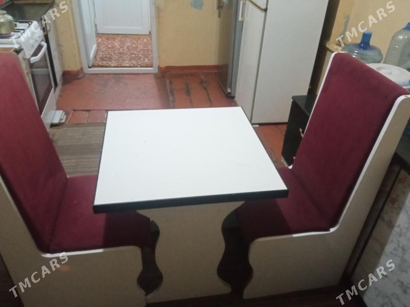 kuhni stol stul - Büzmeýin - img 1