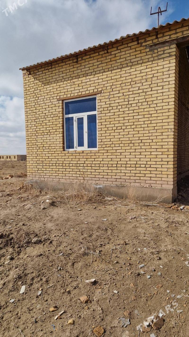 col mellek - Саят - img 1