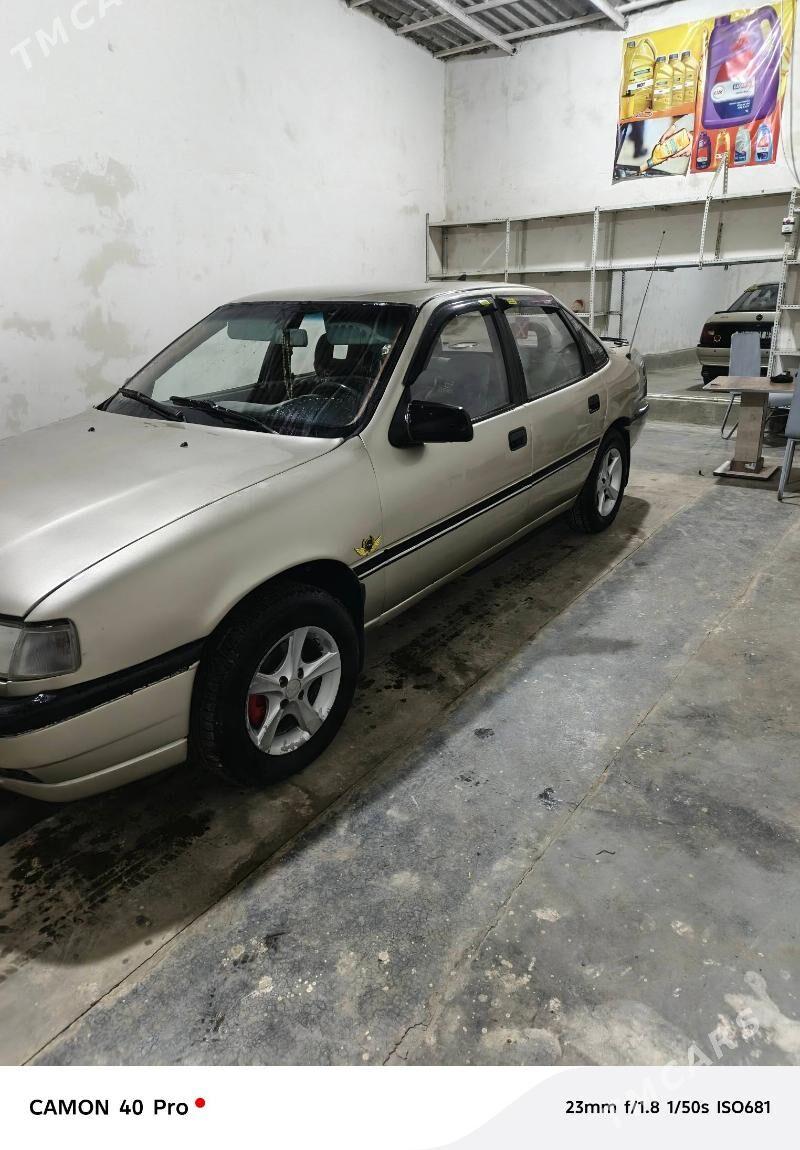 Opel Vectra 1989 - 44 000 TMT - Mary - img 1