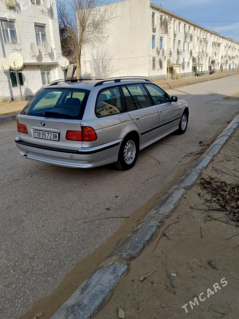 BMW E39 1998 - 100 000 TMT - Хазар - img 1