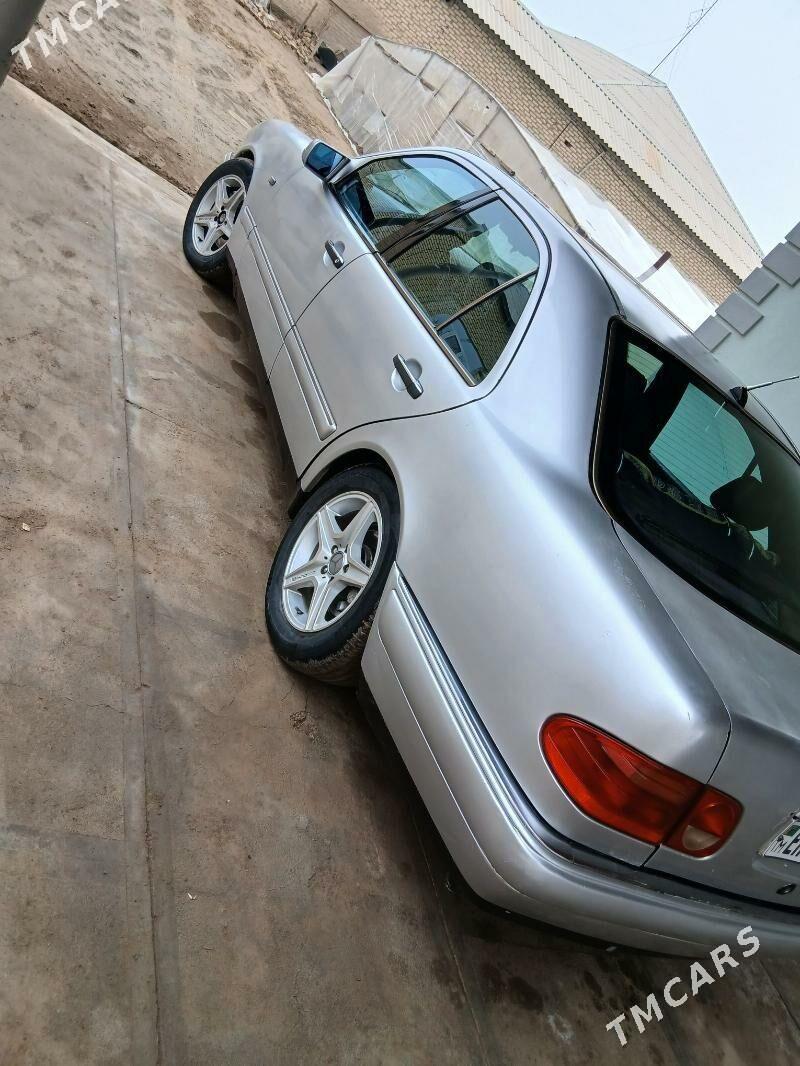 Mercedes-Benz E320 1996 - 77 000 TMT - Mary - img 1