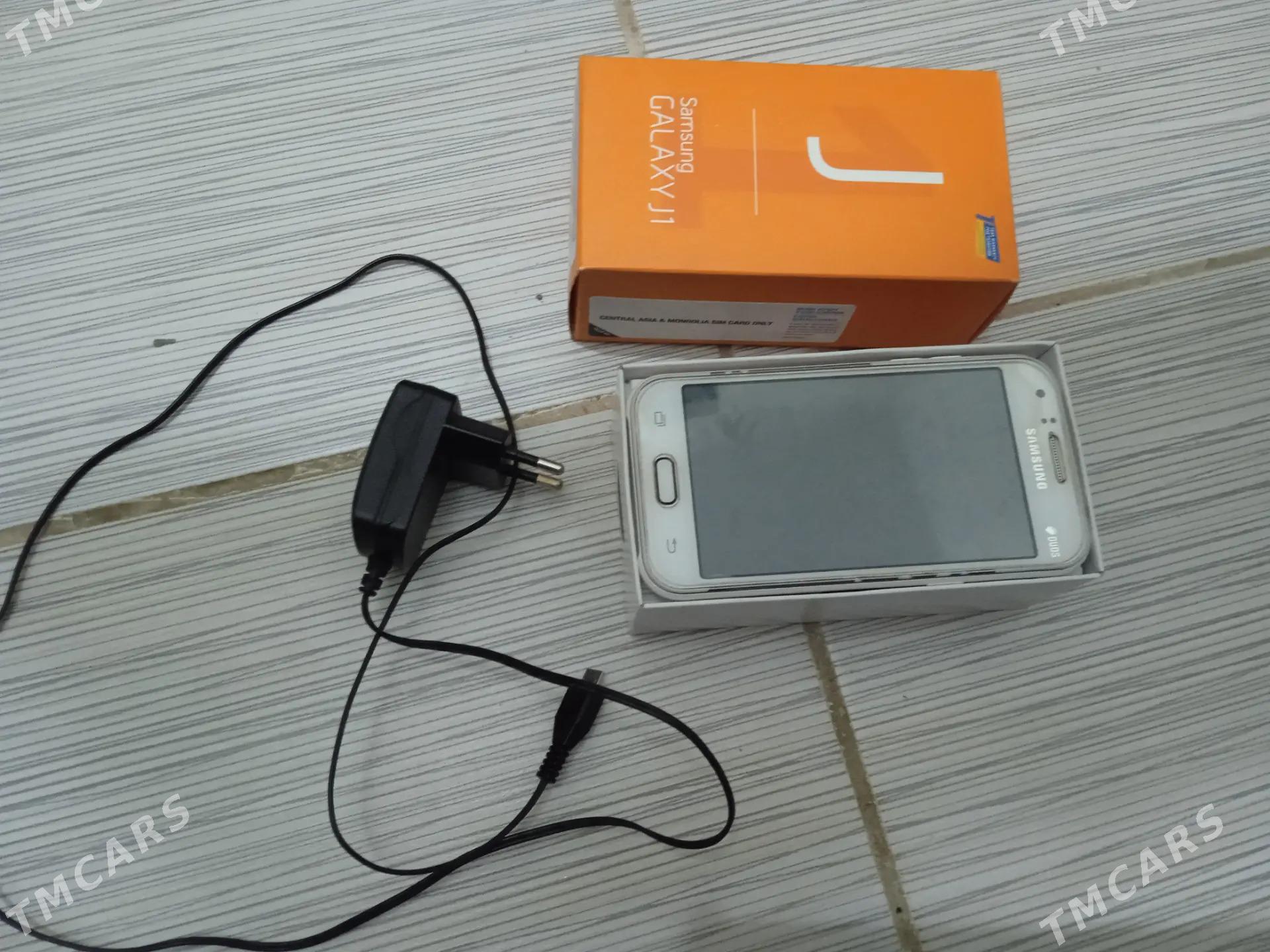 Galaxy J1 - Кëши - img 1