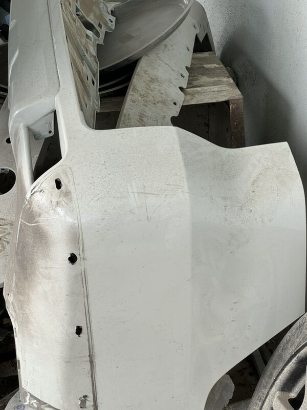 prada yzky bamper 1 800 TMT - Бедев - img 1