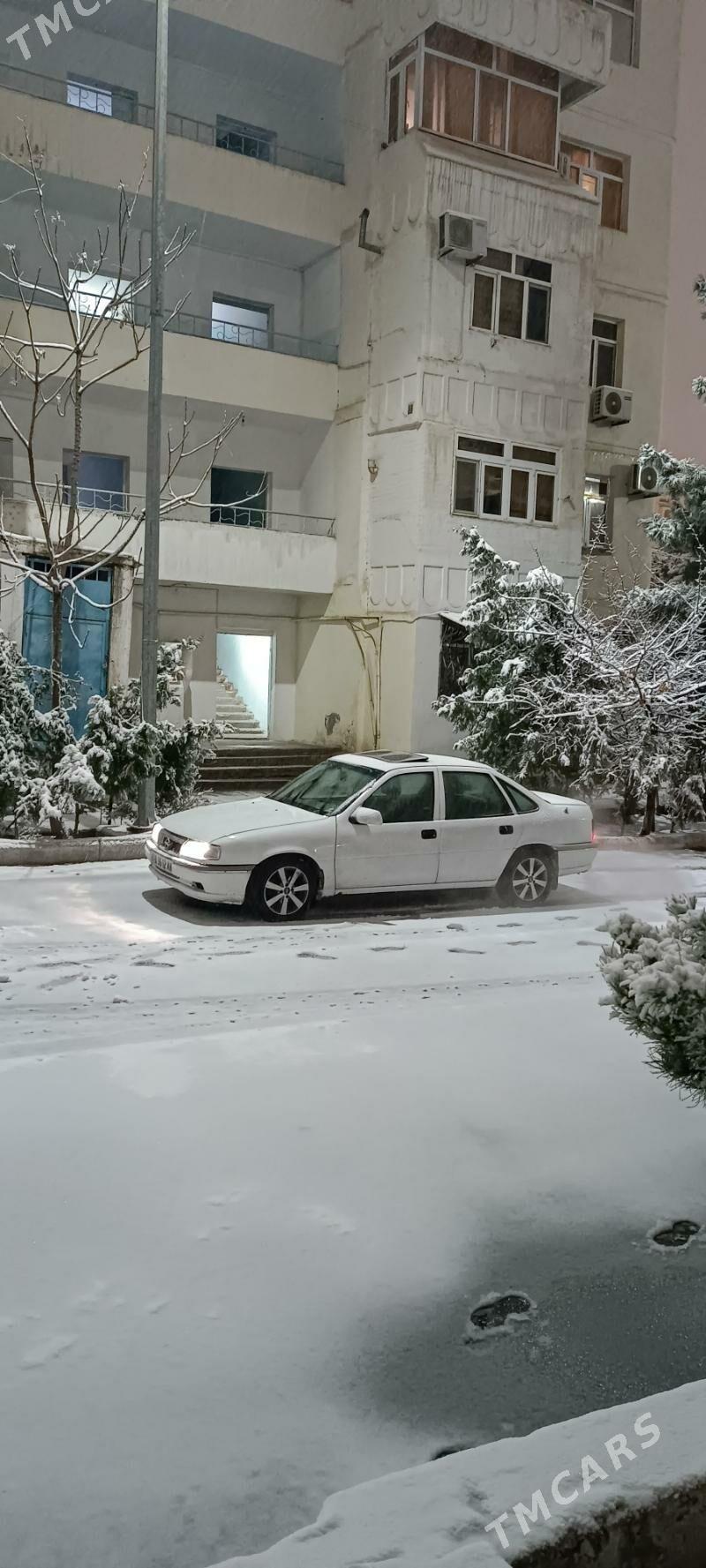 Opel Vectra 1994 - 44 000 TMT - Ашхабад - img 1