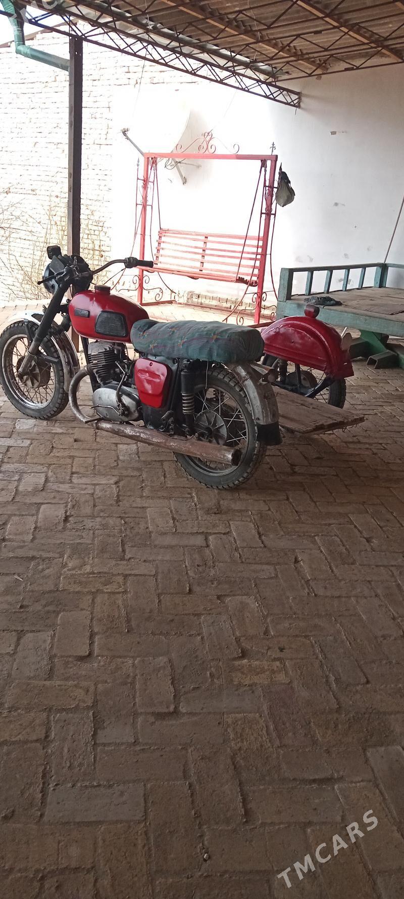 Iž Planeta 4 1986 - 6 000 TMT - Halaç - img 1