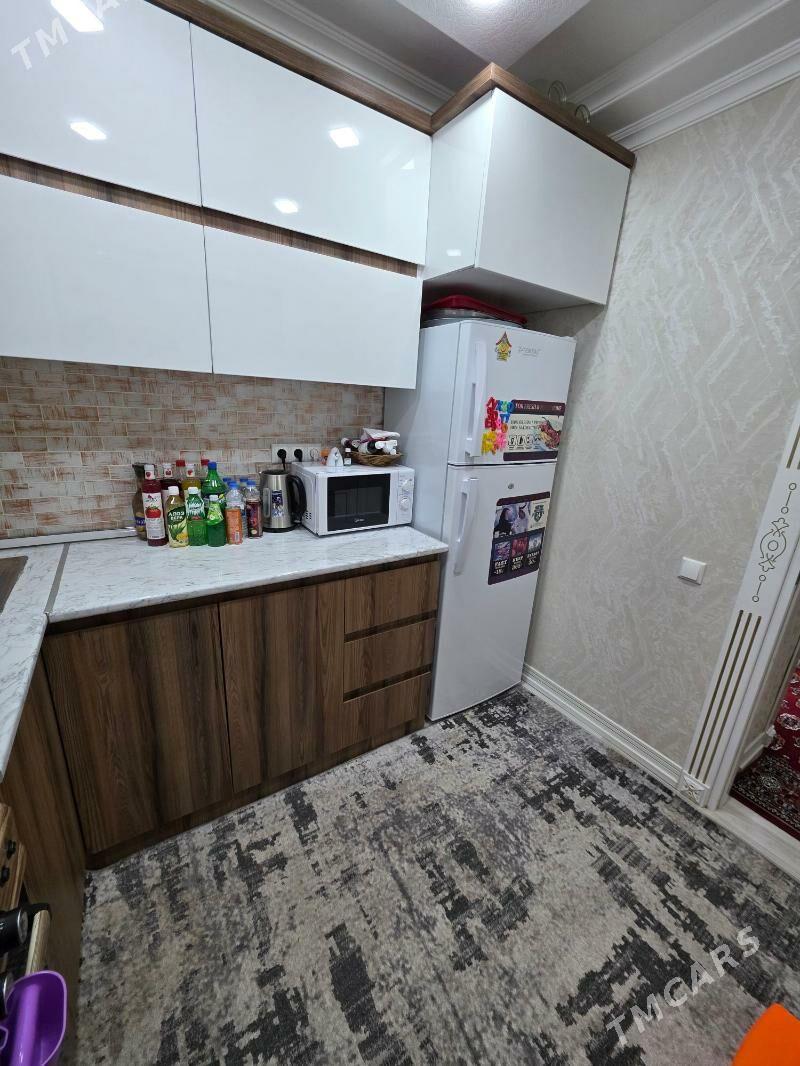 satlyk jay - Mary - img 1