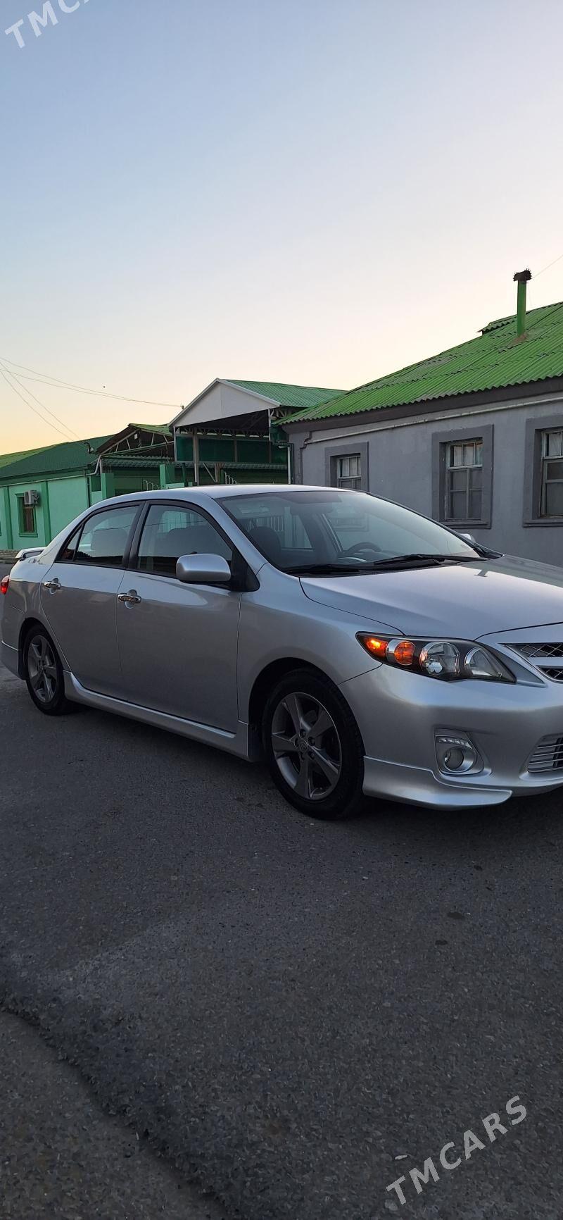 Toyota Corolla 2011 - 190 000 TMT - Ашхабад - img 1