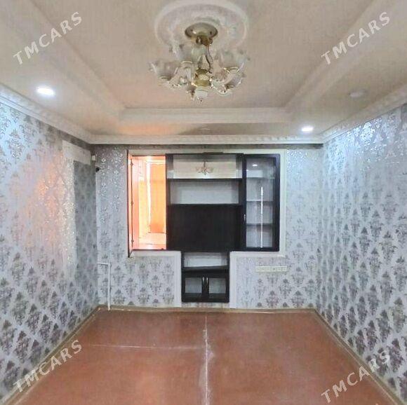 Нефтянник мкр 3-х комнатная - Türkmenabat - img 1