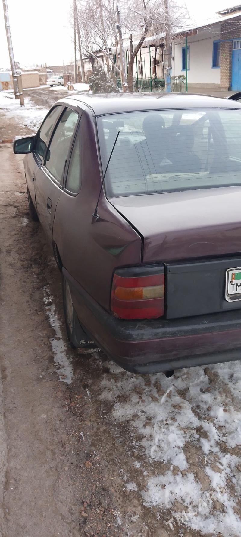 Opel Vectra 1992 - 30 000 TMT - Болдумсаз - img 1