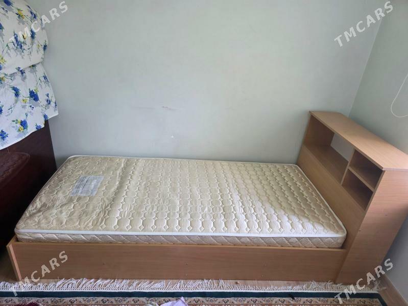 Krowat - Мир 4 - img 1