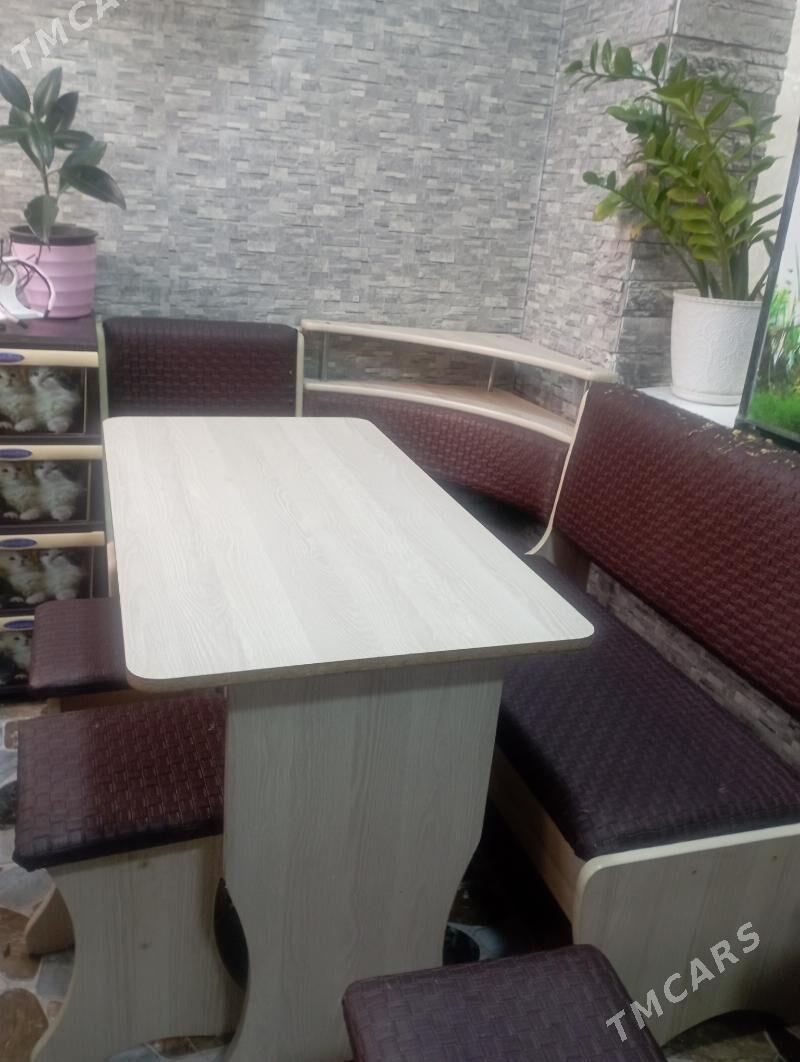 кухонный уголок б/у - Гаудан "В" - img 1