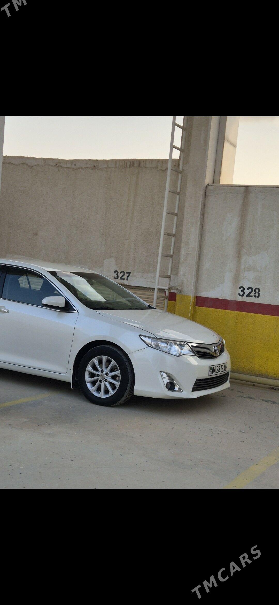 Toyota Camry 2014 - 214 000 TMT - 1 мкр - img 1