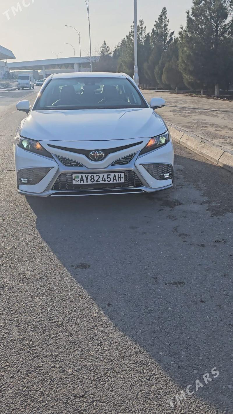 Toyota Camry 2022 - 350 000 TMT - Гарадамак - img 1