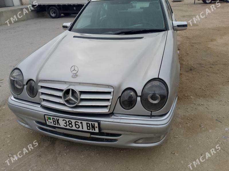 Mercedes-Benz C320 1996 - 70 000 TMT - Балканабат - img 1
