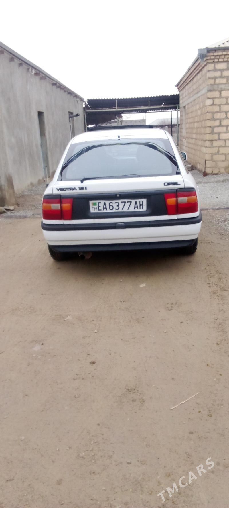 Opel Vectra 1992 - 38 000 TMT - Bäherden - img 1