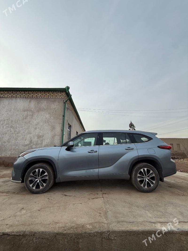 Toyota Highlander 2022 - 560 000 TMT - Дашогуз - img 1