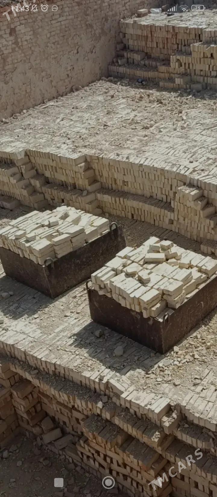 KERPİC - Байрамали - img 1