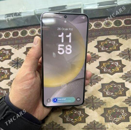 s24 8/128 - Howdan "B" - img 1