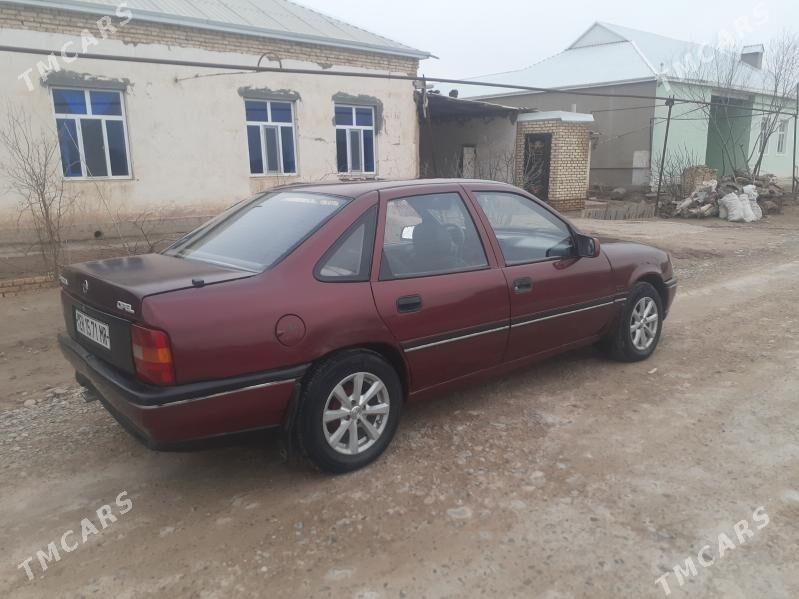 Opel Vectra 1992 - 28 000 TMT - Murgap - img 1