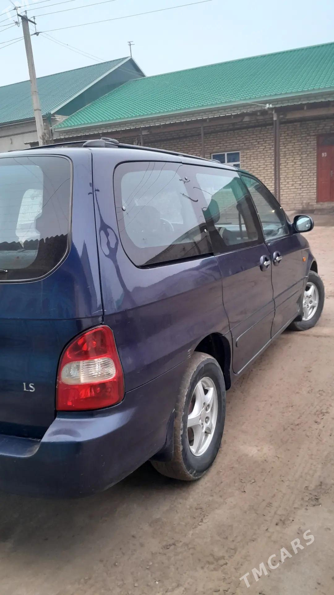 Kia Carnival 2001 - 70 000 TMT - Köneürgenç - img 1