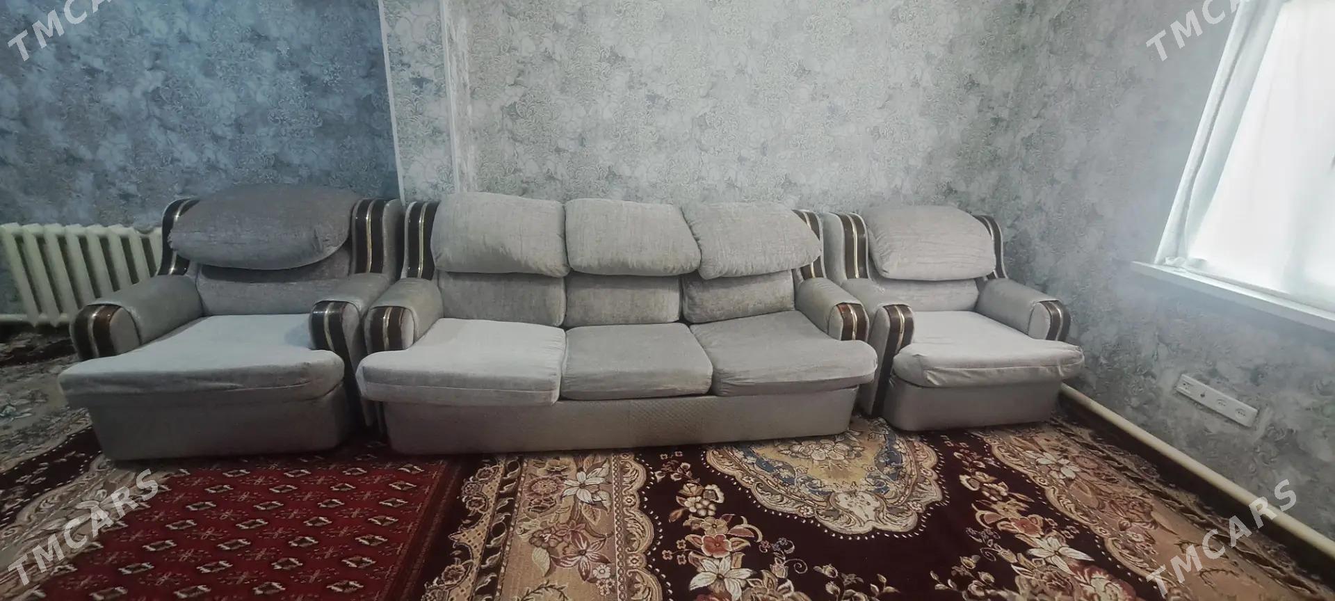 Diwan Kreslo - Ак-Бугдайский этрап - img 1