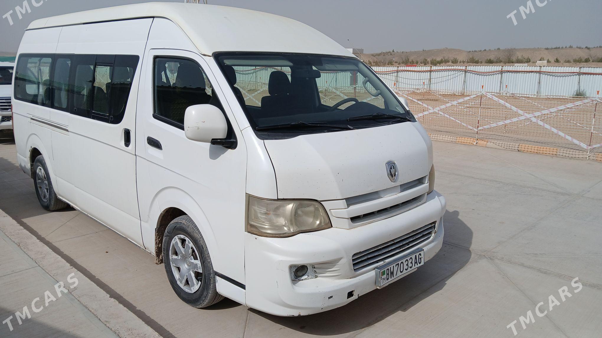 Toyota Hiace 2012 - 250 000 TMT - Ашхабад - img 1