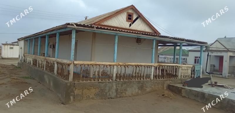 jay - Esenguly - img 1