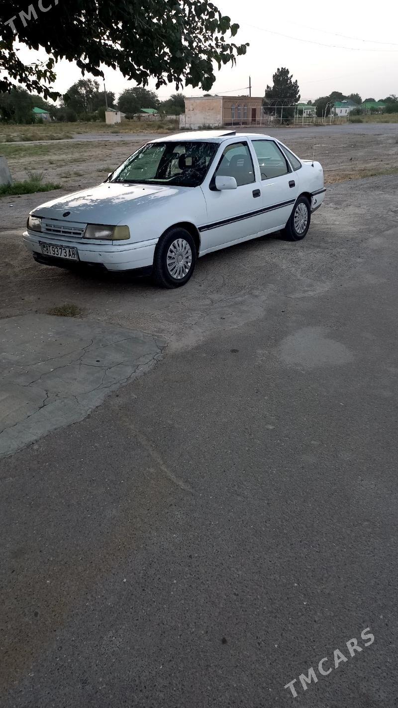 Opel Vectra 1992 - 30 000 TMT - Серахс - img 1