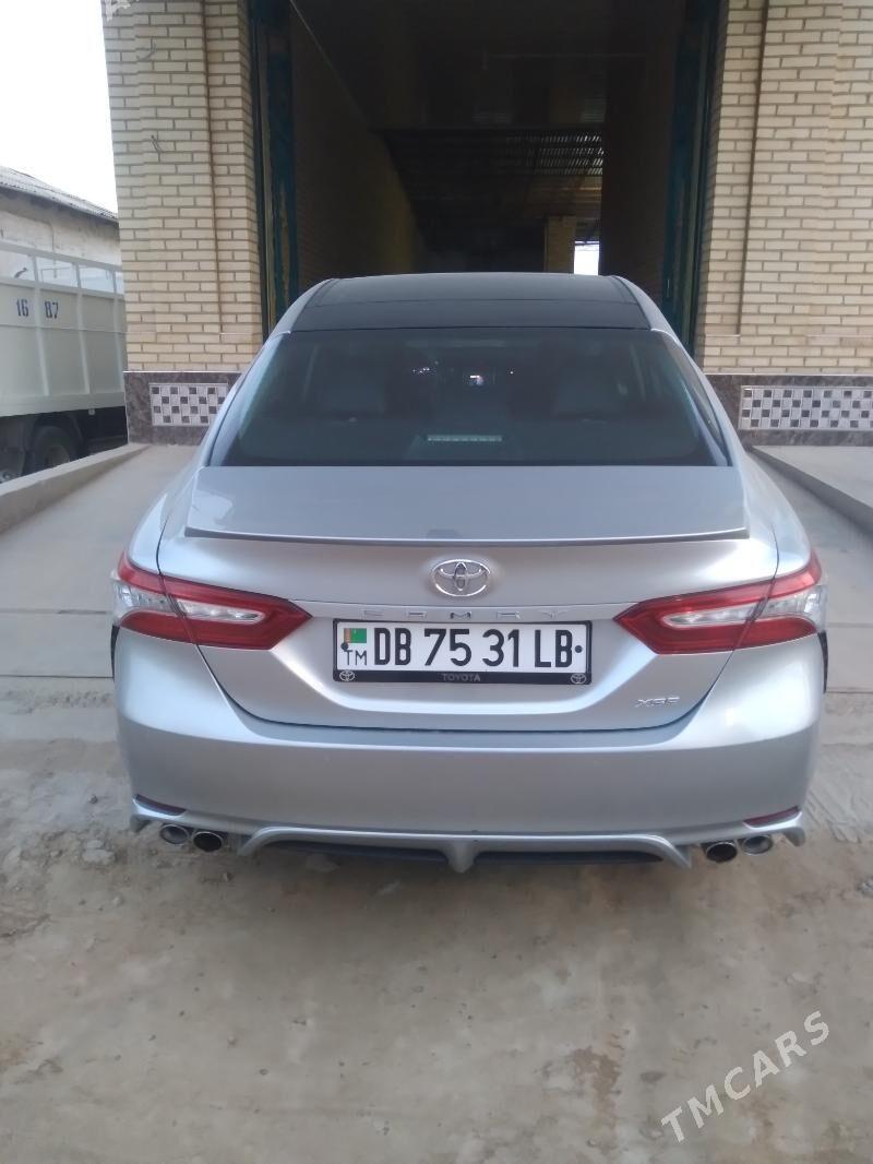 Toyota Camry 2018 - 333 000 TMT - Саят - img 1