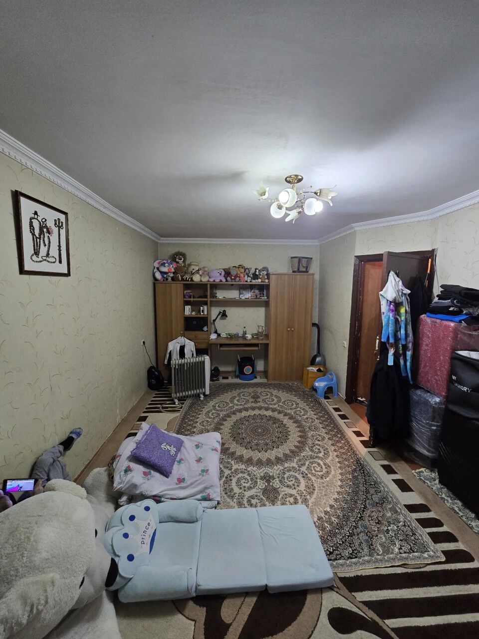 Гостинка 10 мкр 1 комн 2 этаж - 10 mkr - img 1