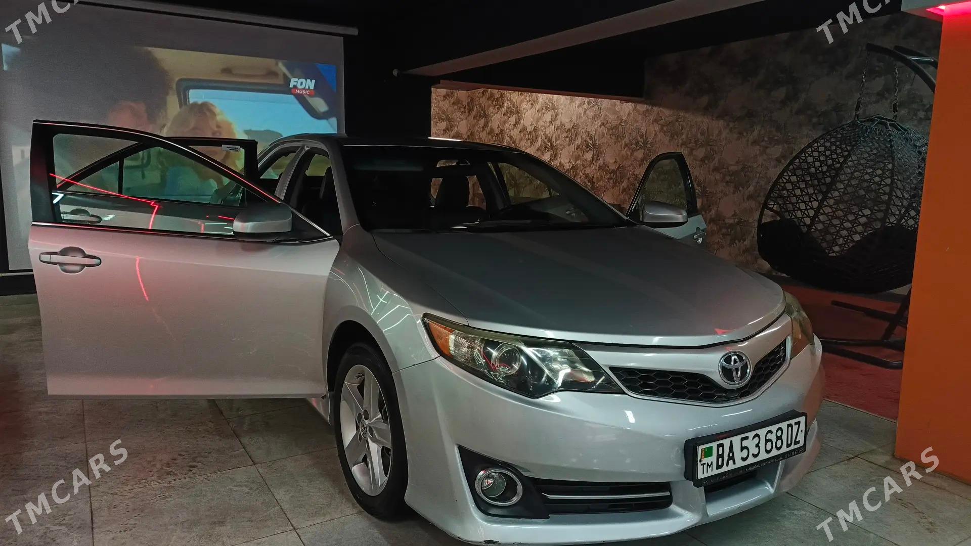 Toyota Camry 2014 - 260 000 TMT - Дашогуз - img 1