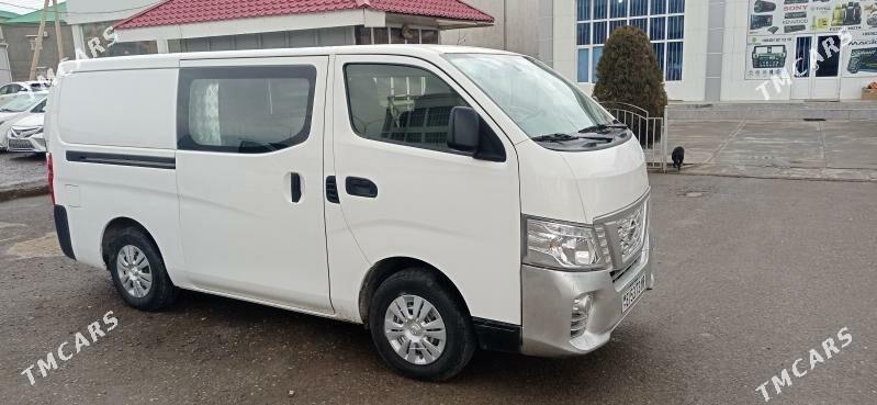 Nissan Urvan 2021 - 303 000 TMT - Mary - img 1