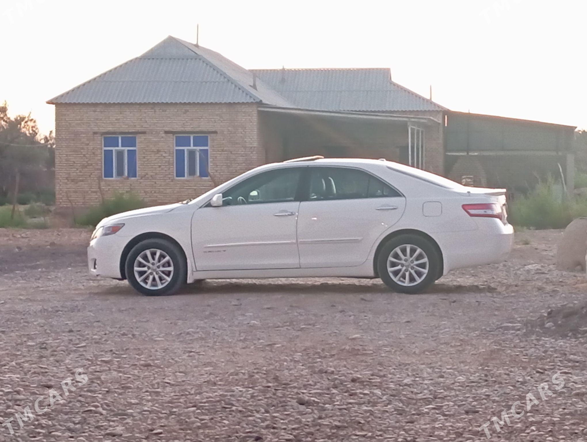Toyota Camry 2010 - 240 000 TMT - Тагтабазар - img 1