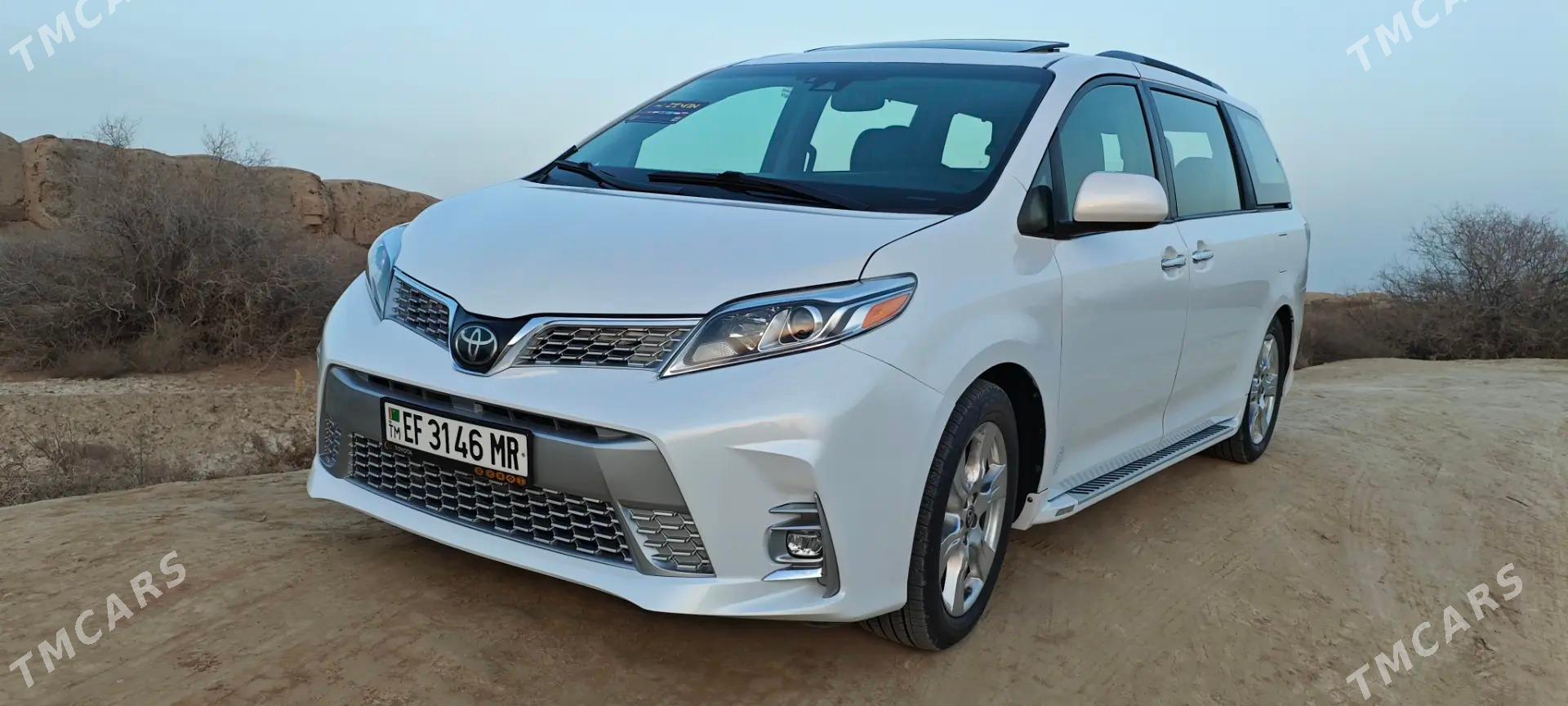 Toyota Sienna 2020 - 500 000 TMT - Мары - img 1