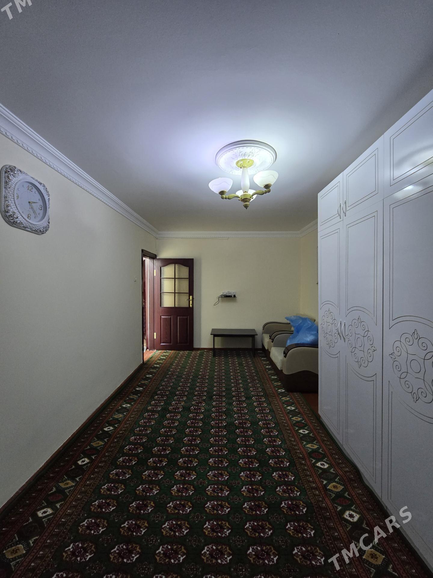 satlyk 11 mkr 4/3 etažy 1 kom - Ашхабад - img 1