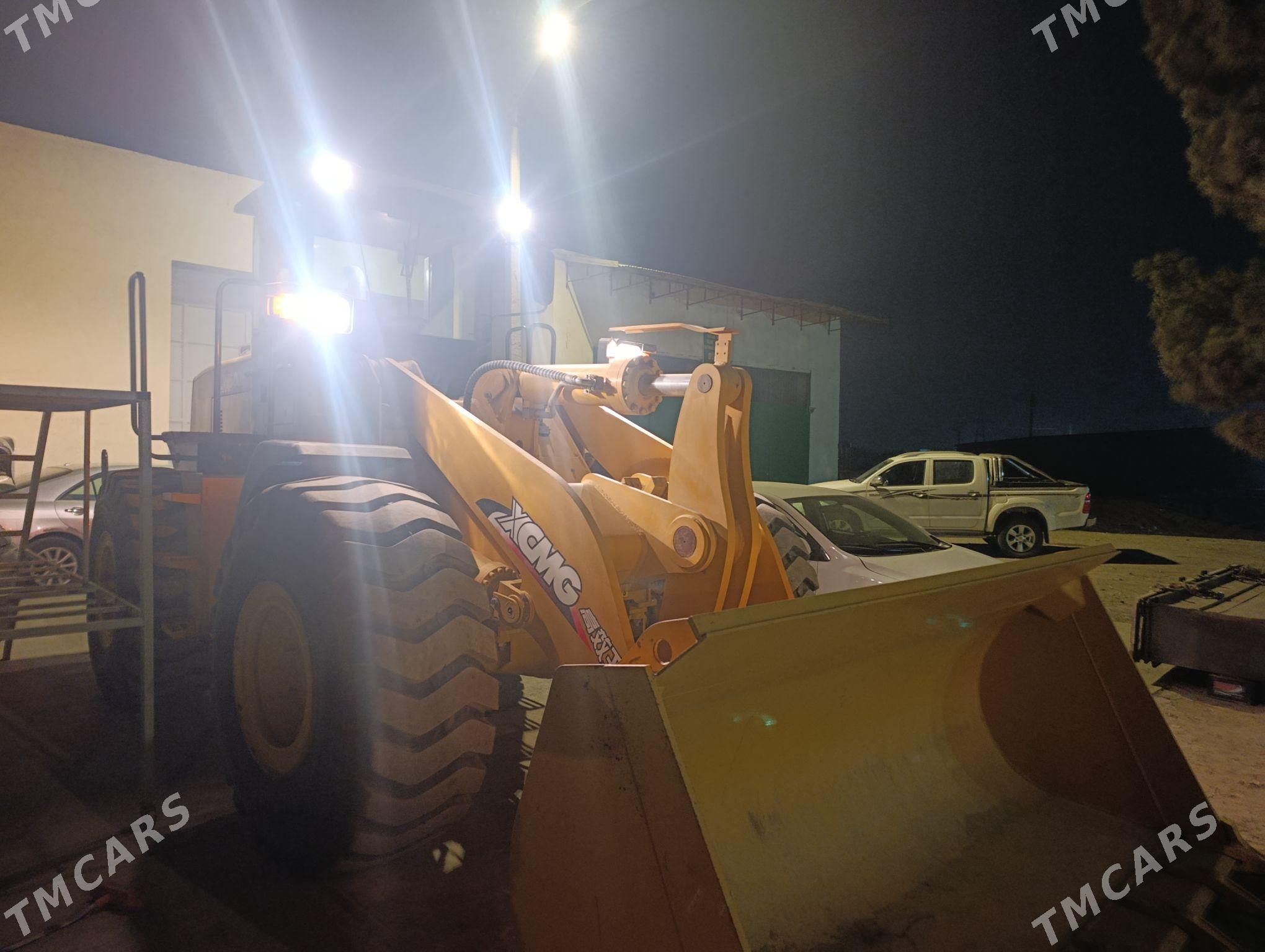 XCMG LW500F 2012 - 900 000 TMT - Саят - img 1