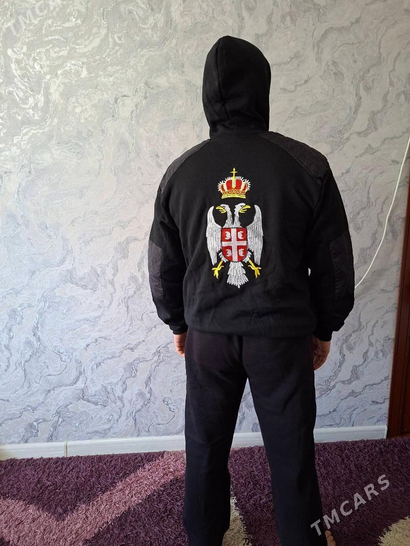 Usti aşak sportiwka - Балканабат - img 1