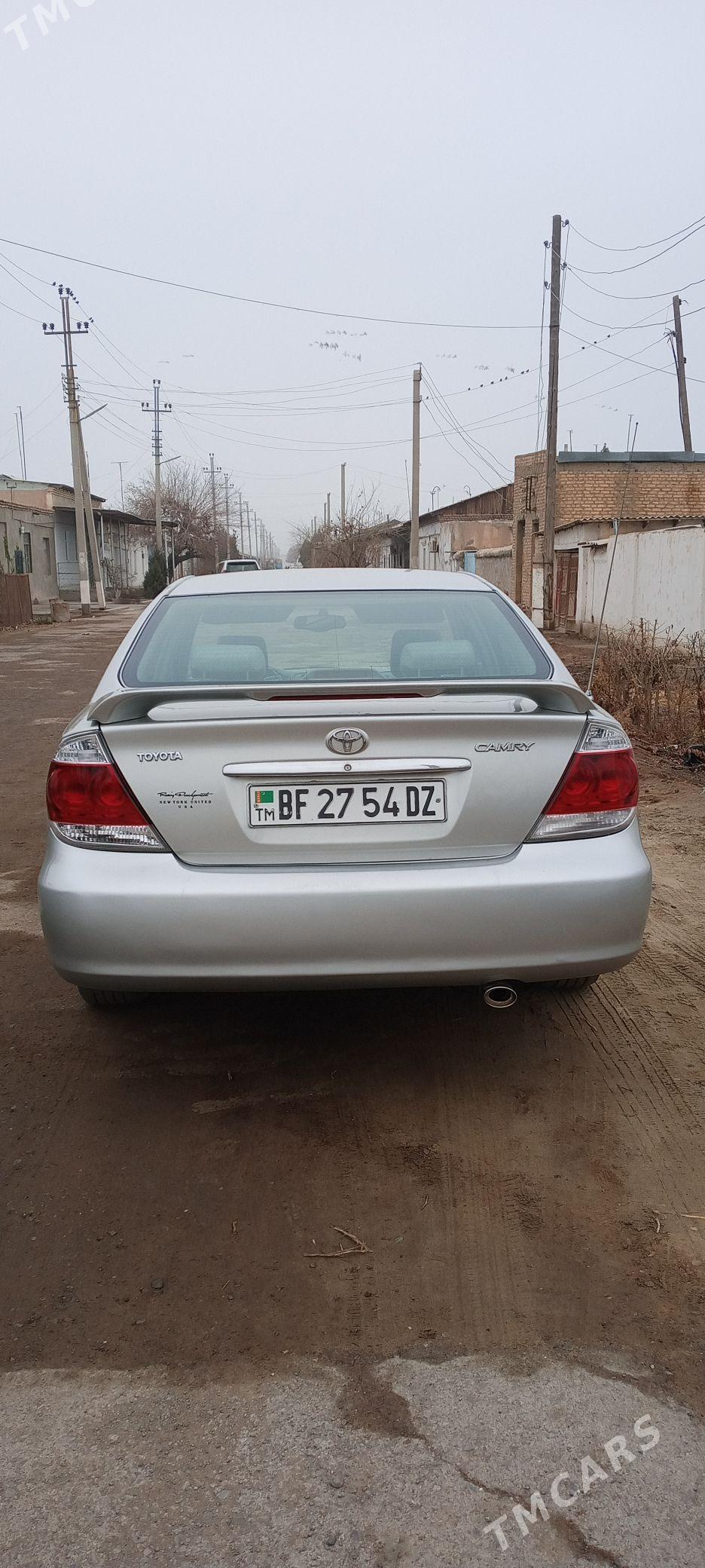 Toyota Camry 2004 - 175 000 TMT - Дашогуз - img 1