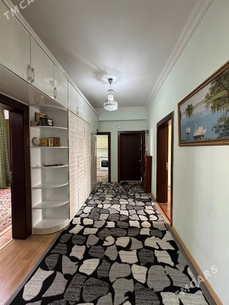 Taslama 3 etaž 4 komnat 112m² - Кëши - img 1