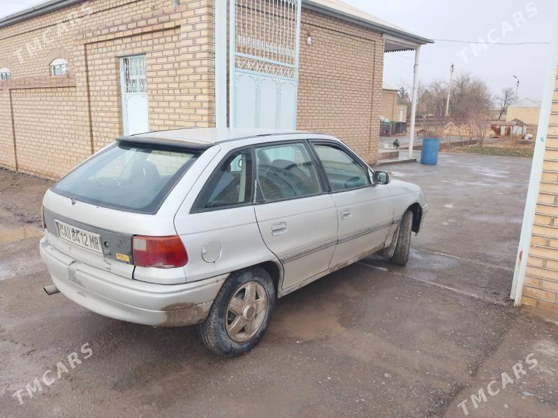 Opel Astra 1993 - 30 000 TMT - Мургап - img 1