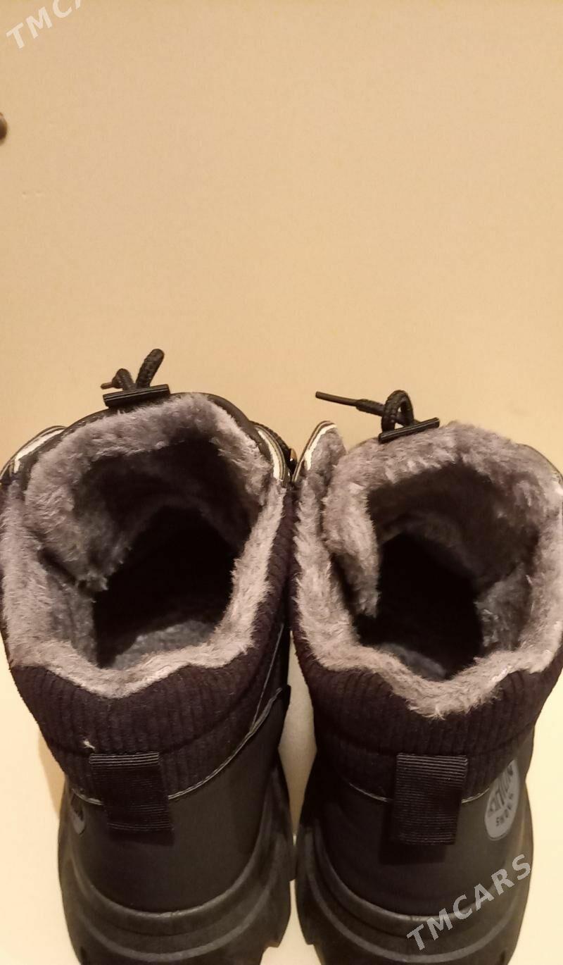 Ädik krasowka. Сопоги. - 30 мкр - img 1