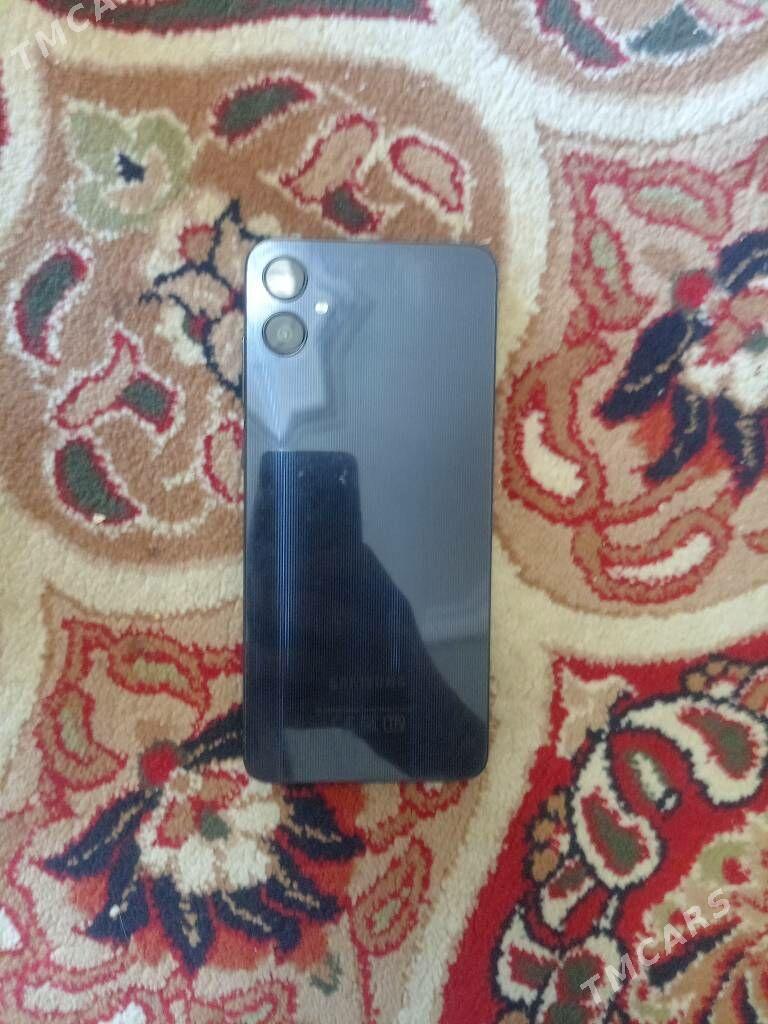 Galaxy A05 4/64 - Гумдаг - img 1