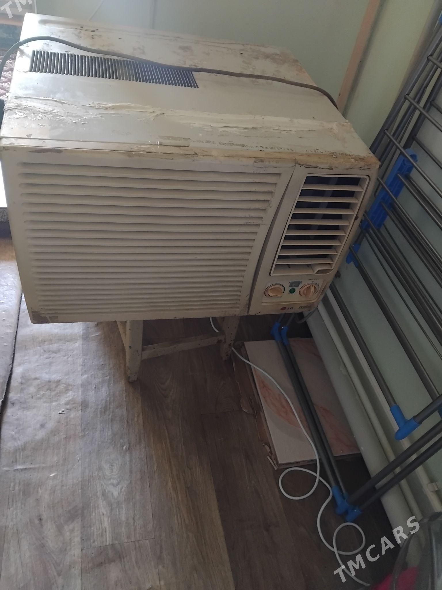 LG кондиционер тепло холод 40к - Büzmeýin GRES - img 1