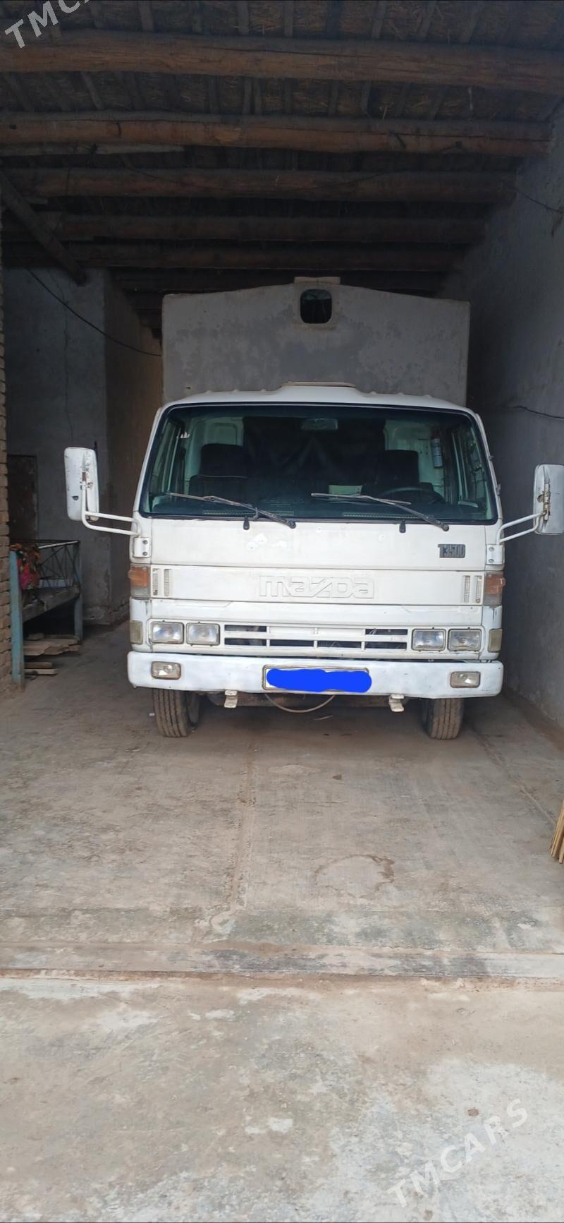 Mitsubishi Canter 2000 - 160 000 TMT - Şabat etr. - img 1