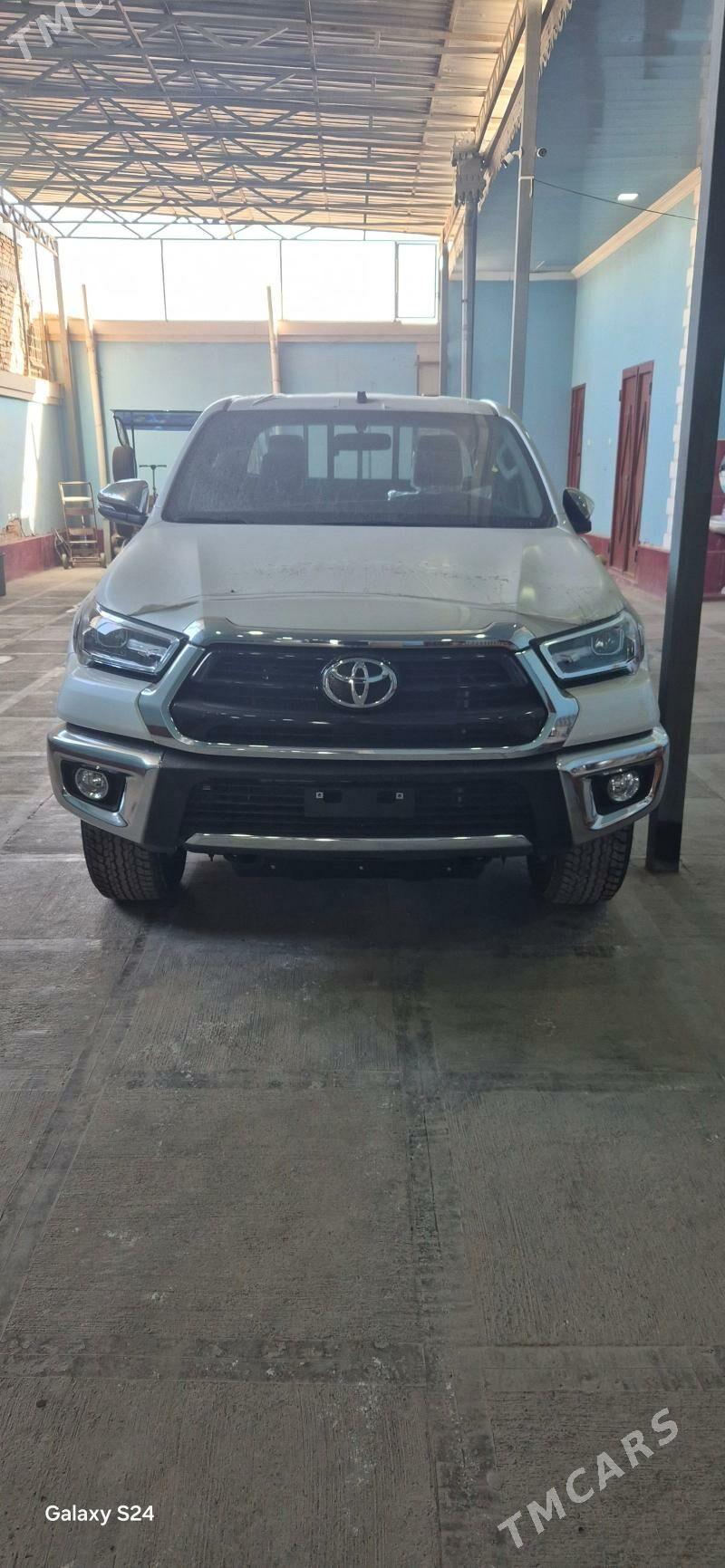 Toyota Hilux 2025 - 688 000 TMT - Туркменабат - img 1
