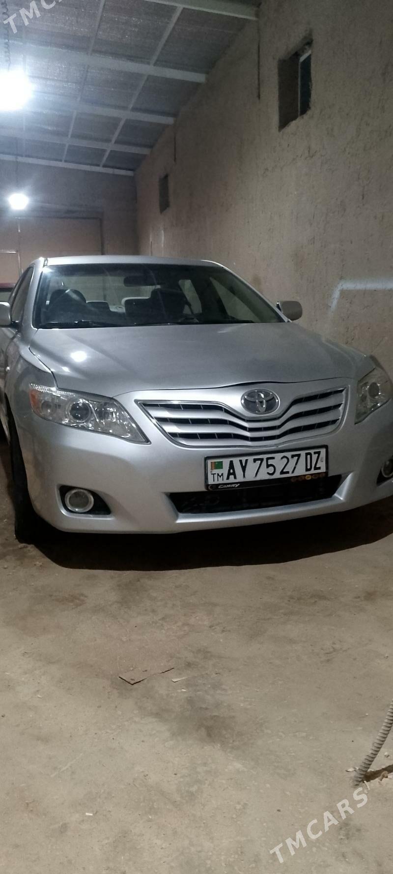 Toyota Camry 2011 - 160 000 TMT - Гурбансолтан Едже - img 1