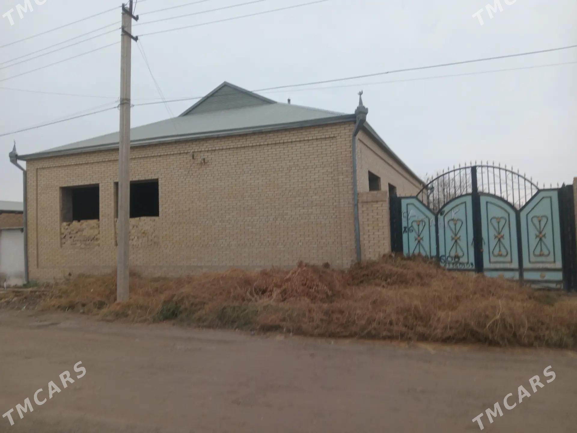 12 соток 4 комнат - Мары - img 1