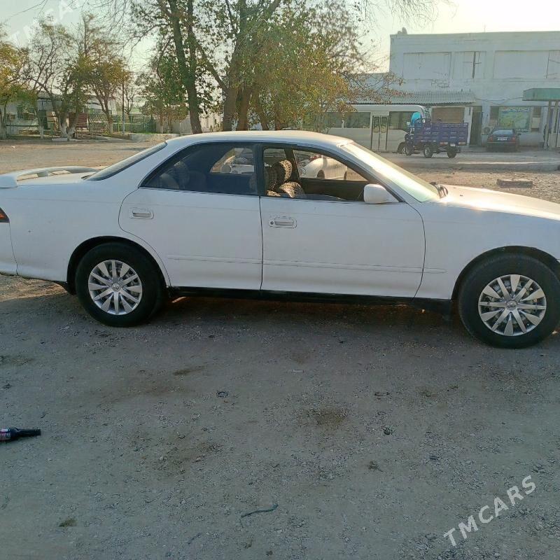 Toyota Mark II 1995 - 35 000 TMT - Балканабат - img 1